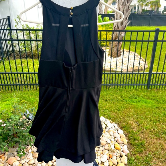 Black dress great for a holiday party size small - Picture 6 of 7